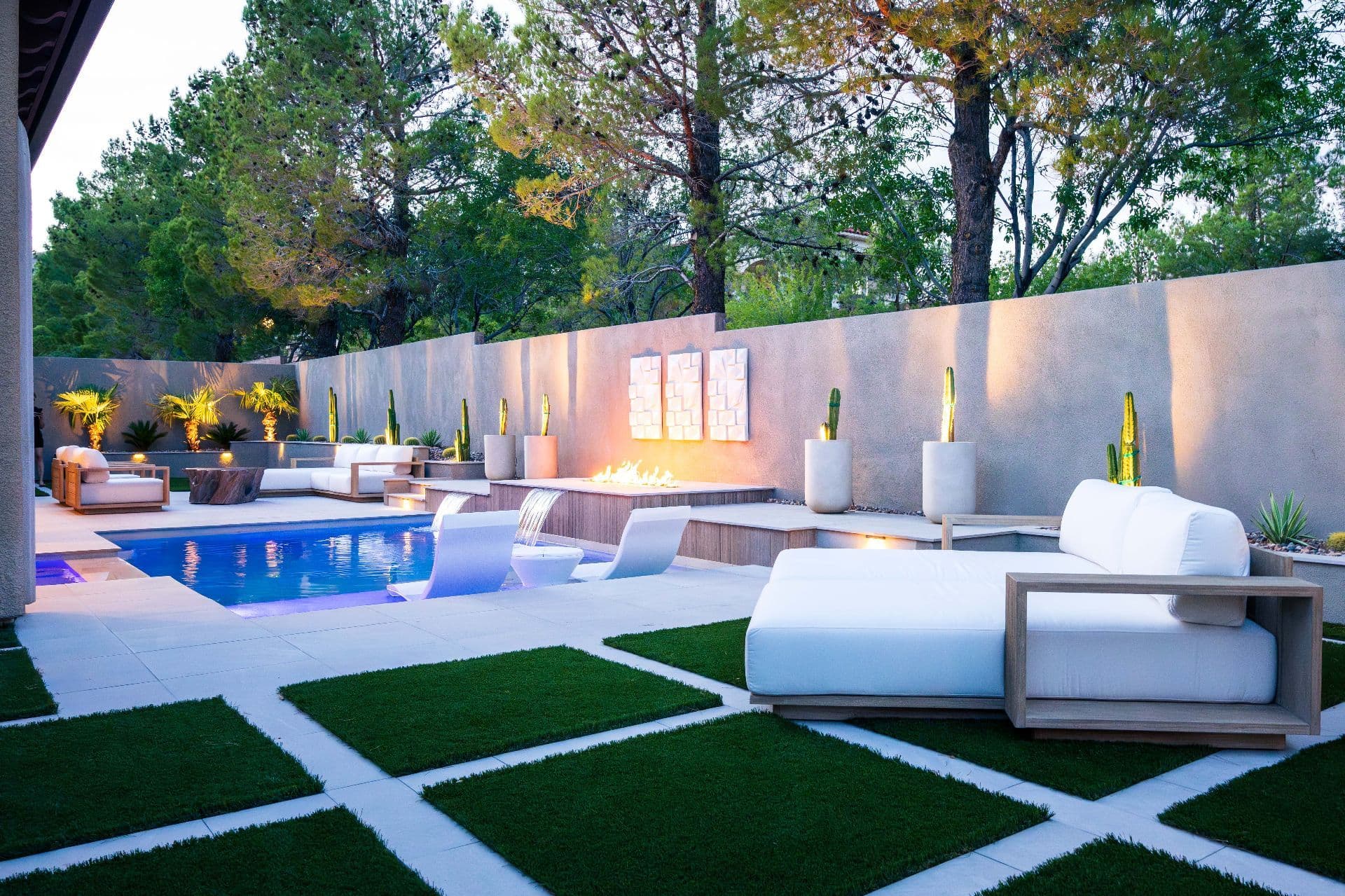 Modern Luxury Backyard Design