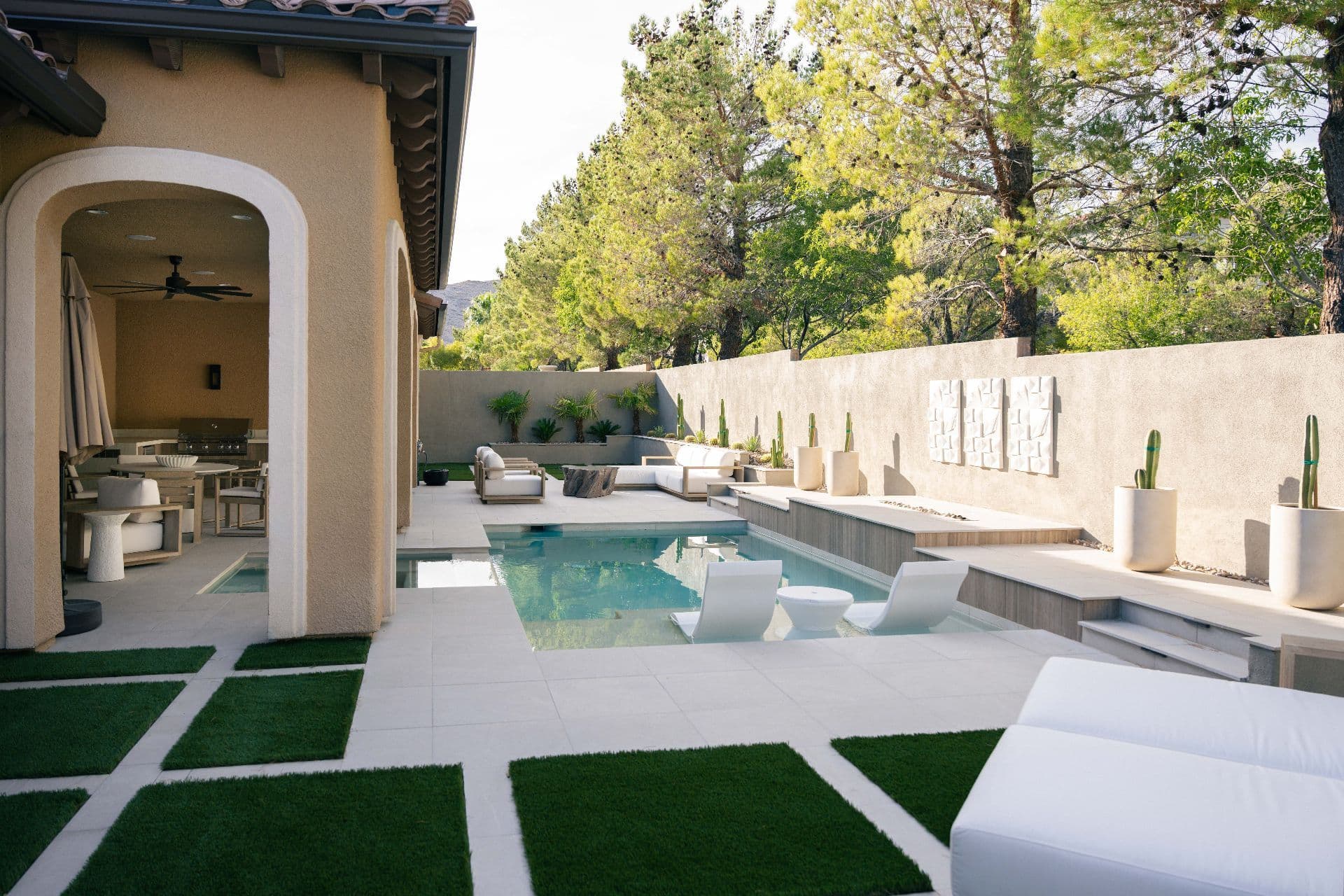 Modern Luxury Backyard Design