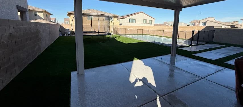 Backyard Bliss with Pet-Friendly Turf in Las Vegas